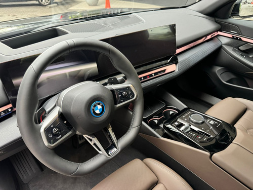 BMW Serie 5 550e xDrive