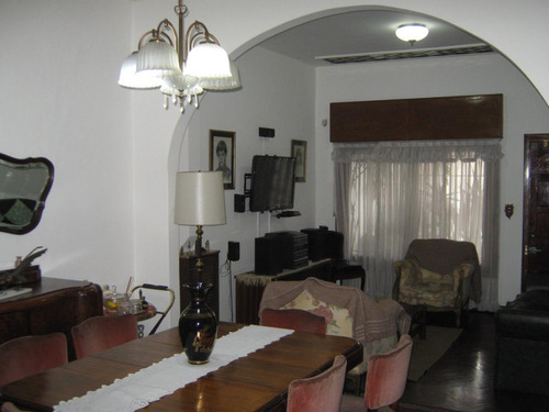 Ph En Venta - 4 Dormitorios 2 Baños - 217mts2 - Villa Madero
