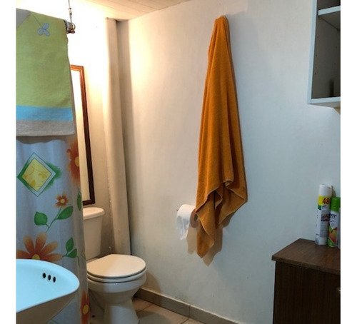 Casa Muy Bien Tenida / Cerro 18 Sur