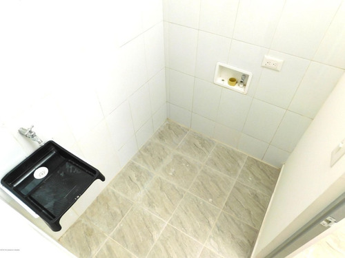Imagen 6 de 18 de Edificio Rentable En Venta En Bogota Mls 23-451