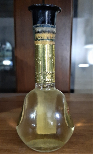 Botellita Licor De Los Andes Anisete Cerrada 1970 (Usado)