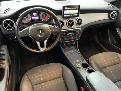 Imagem 7 de 15 de Mercedes-benz Gla 200 1.6 Cgi Vision 16v Turbo Gasolina 4p