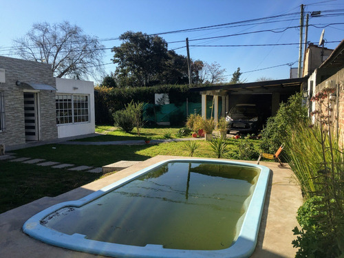 Imagen 2 de 14 de Casa 5 Dormitorios Con Parque Y Pileta En B° San Carlos