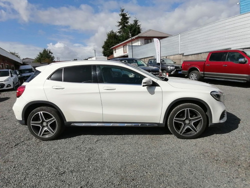 Imagen 13 de 19 de Mercedes Benz Gla 220 Diesel