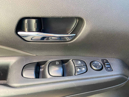 Imagem 8 de 15 de Nissan Kicks 1.6 16v Flexstart S 4p Xtronic