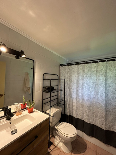 Arriendo Casa De 2 Pisos, Condominio Parque Del Lago, Vca