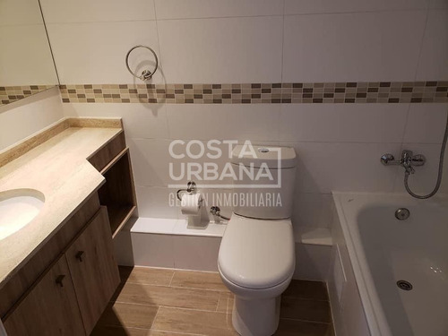 Excelente Ubicación Y Gran Vista En Costa De Montemar.
