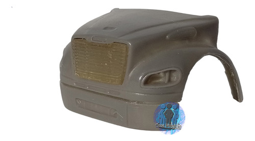 Freightliner M2 Cofre De Fibra De Vidrio A Escala 1:32
