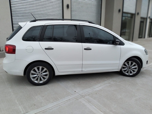 Imagen 8 de 12 de Volkswagen Suran 2012 1.6 Trendline 11b
