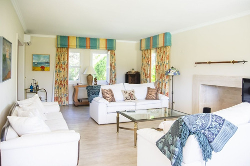Casa En Venta De 3 Dormitorios En Beverly Hills