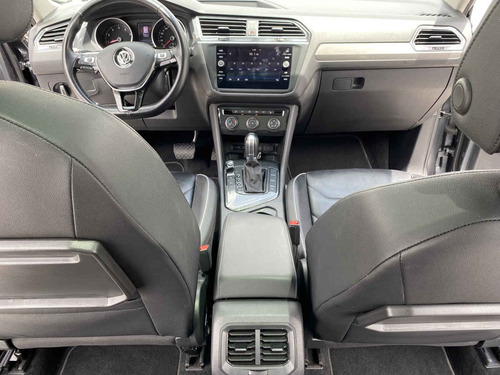 Imagen 11 de 14 de Volkswagen Tiguan 2019 5p R-line L4/2.0/t Aut