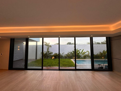 Casa En Venta Merida, Conkal, Privada Olivia, Una Planta, Entrega Inmediata.
