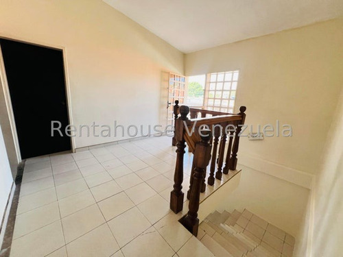 Estefani Salon Vende Casa En Bararida-lara-25-6025/