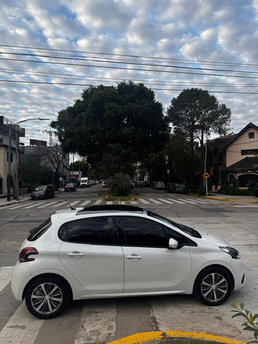 Peugeot 208 1.6 Feline