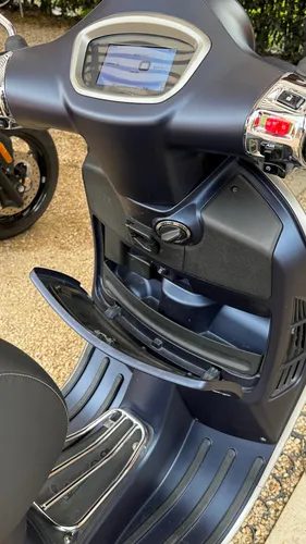 Vendo Vespa Gts 300 Super Tech 2023 ¡prácticamente Nueva,