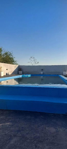 Casa En Venta - 3 Dormitorios 2 Baños - Cocheras - 1.200mts2 - Tanti, Córdoba