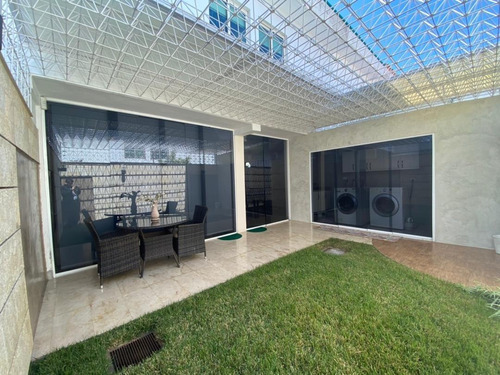 Imagen 10 de 24 de Feranndo Perez Vende Exclusivo Townhouse En Doral Park , Piedra Pintada, Mañongo