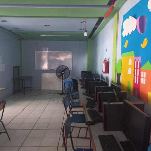 Renta Primer Piso 200 M² En Edificio Col. Obrera Poza Rica Veracruz