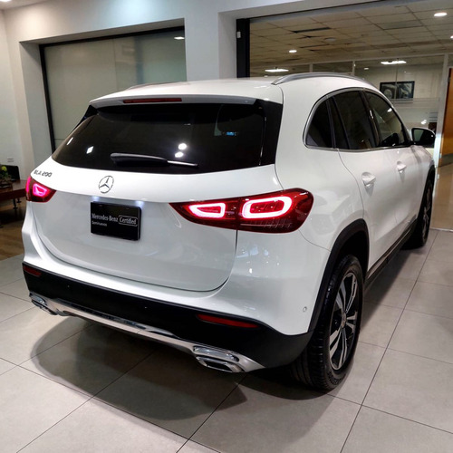 Mercedes-Benz Clase GLA 5p GLA 200 Progressive L4/1.3/T Aut