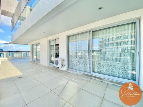 Imagen 13 de 18 de Torre Francia Venta Piso Alto Punta Del Este
