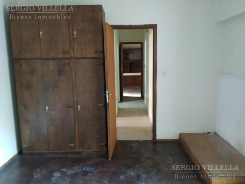 Imagen 18 de 20 de Departamento De Pasillo De Dos Dormitorios En Venta En Rosario.