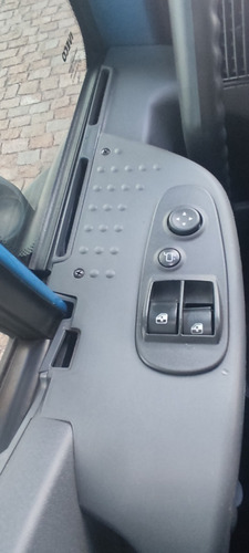 Iveco Tector 31-300 8x2 Azul Iveco 12 Pneus 0 Km Conservado