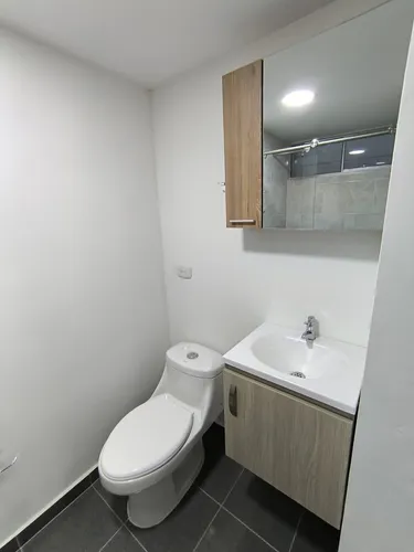 Apartamento En Conjunto Por Estrenar, Totalmente Enchapado,