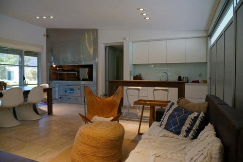 Imagen 7 de 30 de Casa Dos Dormitorios
