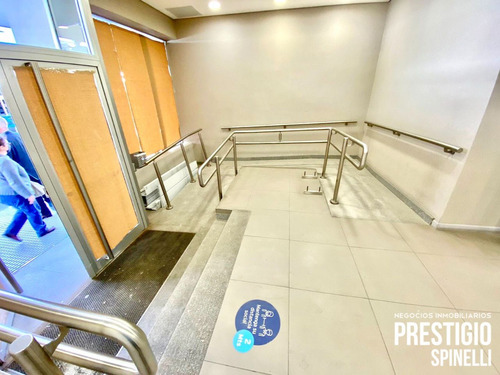 Local Comercial En Alquiler Ubicado En Centro