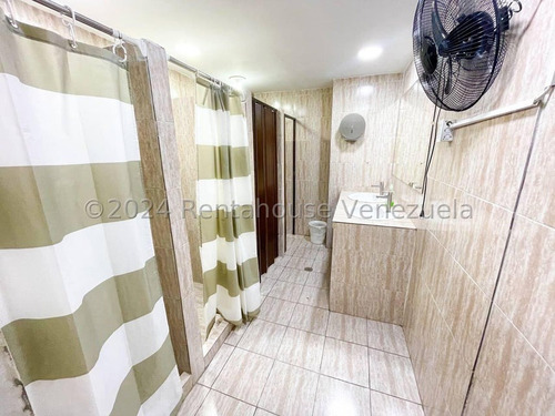 Local Comercial En Venta Los Palos Grandes Mls #24-23865 Bm