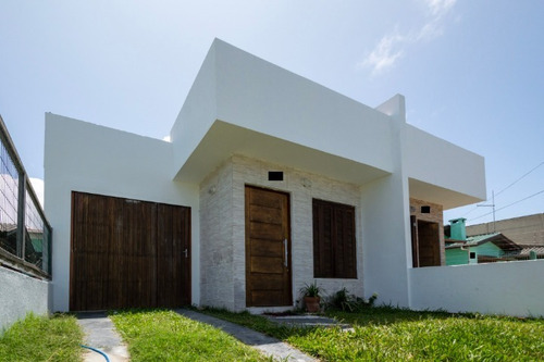 Imagem 2 de 2 de Casa À Venda Em Capão Da Canoa - Ca00920 - 34802429