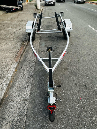 Carretinha Usada Emplacada Para Jet Ski - Galvanizada