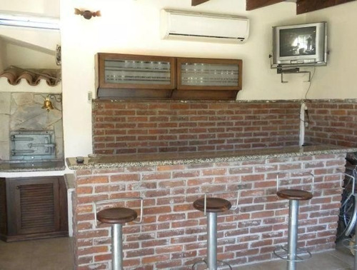 Casa En Alquiler Por Temporada De 3 Dormitorios En Playa Mansa