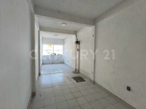 Casa En Venta Con 2departamentos Cerca Metro Ecatepec, Col Fuentes De Aragón