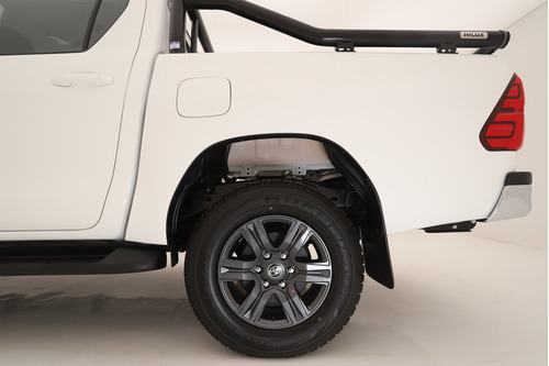 Hilux 2.4 4x2 Sr Cd 6m/t D.r