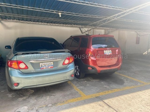 Imagen 2 de 15 de Venta De Lindo Apartamento En Cumbres De Curumo / Ofc 22-3407