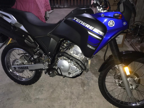 Moto Yamaha Tenere 250 2018