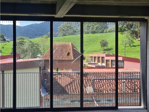 Bodega O Local En Arriendo O Venta. Sector Cantarrana.