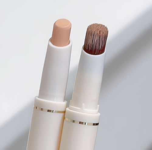 Corrector De Ojeras De Alta Cobertura Y Larga Duración R