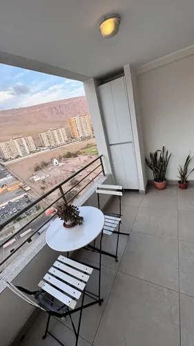 Bello Depto En Condominio Altos De Huayquique; 1d/1b + Est.
