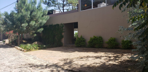 Imagen 8 de 14 de Casa Moderna, En Venta.