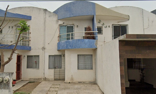 Sk18 - Casa En Venta En Talquezal 633, 91808 Los Torrentes, Veracruz (remate Bancario)