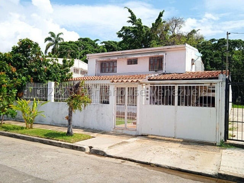   Casa En Ventalas Clavellinas Valencia Carabobo Lf.23-31050