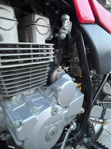 Imagen 2 de 7 de Honda Tornado Xr 250