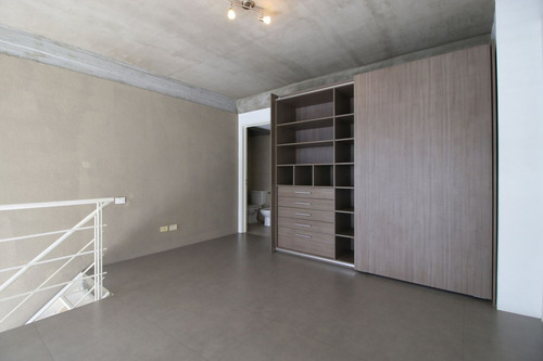 Venta Belgrano 2 Ambientes Cochera, Balcon, Pileta