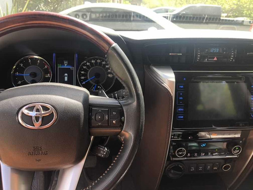 Toyota Sw4 2.8 Srx 177cv 4x4 7as At 2016