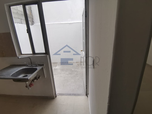 501.vr.vera Casa En Excelente Ubicación, Entrega Inmedita En Tultitlan Muy Cerca De La Central De Abastos Y Plaza Comercial 3 Recamaras, Baño Y Medio, Sala Comedor