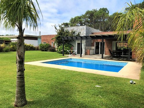 Casa, 3 Dorm + Dep De Servicio, Rincón Del Indio, Playa Brava, Punta Del Este, Alquiler