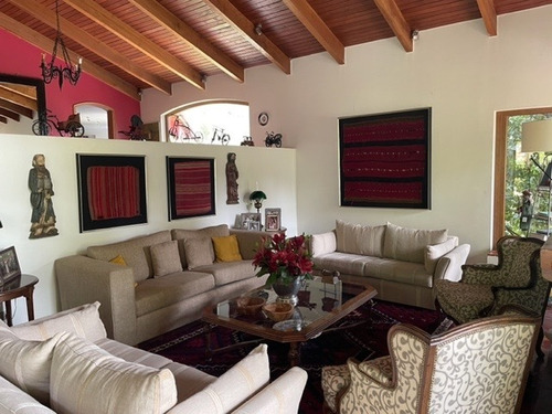 Imagen 2 de 8 de Gran Casa En Exclusivo Condominio.
