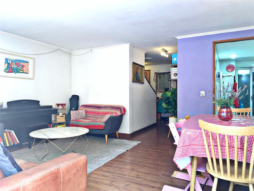 Casa En Arriendo De 4 Dorm. En Las Condes